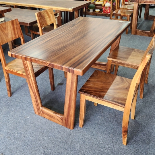 Mẫu bàn ghế ăn