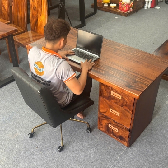 Bàn làm việc gỗ